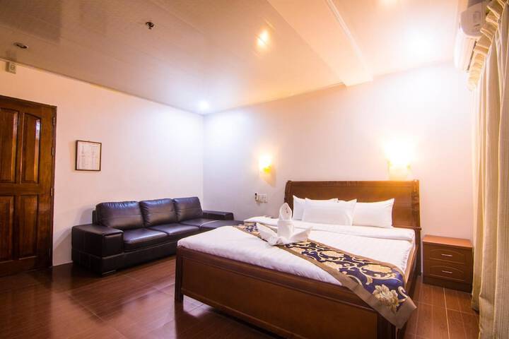 Room 28 of 70