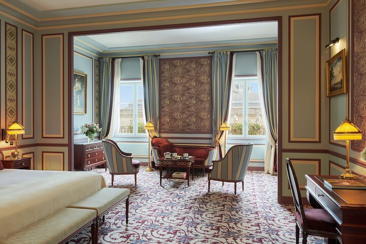 Room 25 of 194