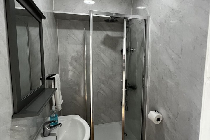 Room 19 of 39
