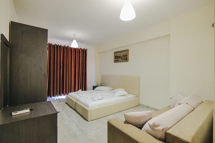 Room 52 of 84