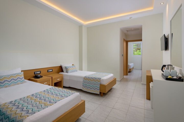 Room 5 of 63