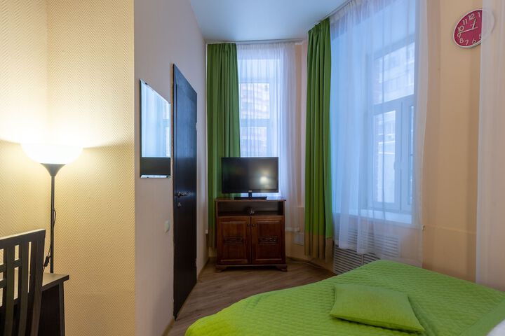 Room 14 of 127