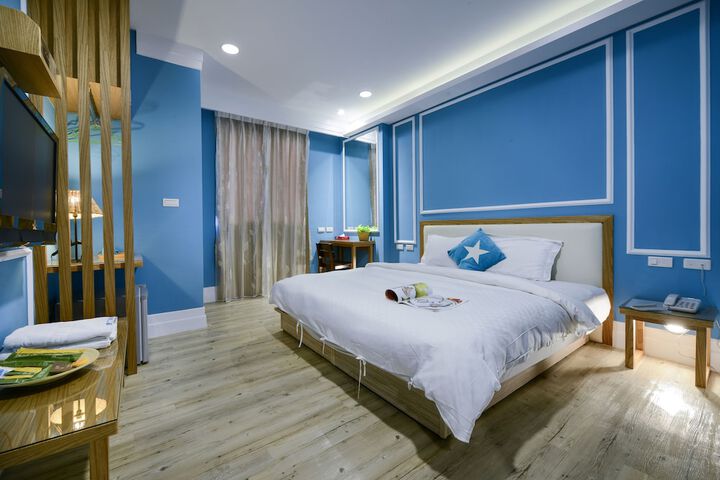 Room 5 of 75