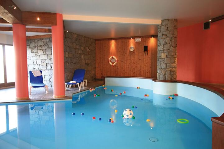 Pool 13 of 23