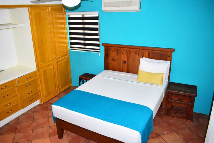 Room 6 of 60