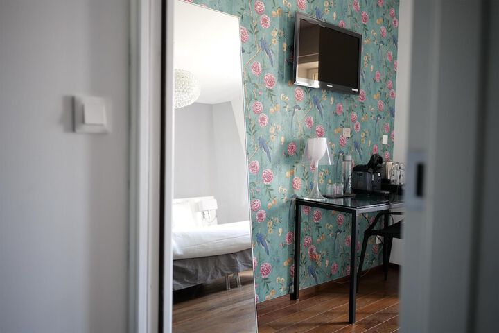 Room 36 of 62