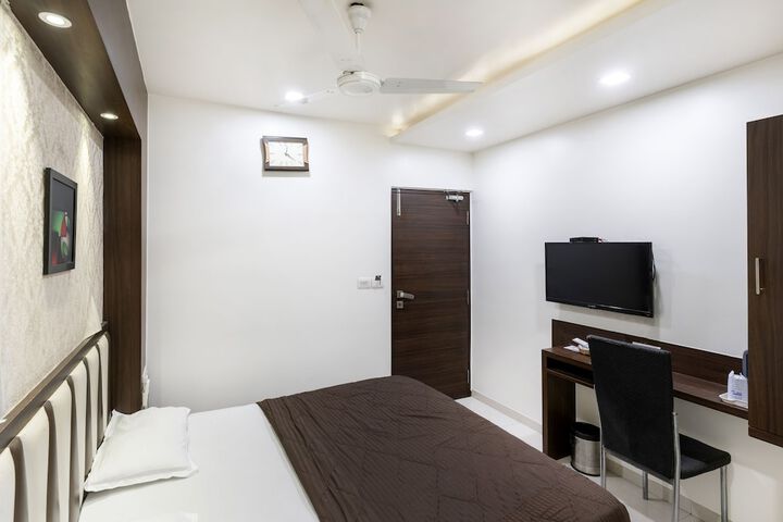 Room 15 of 52