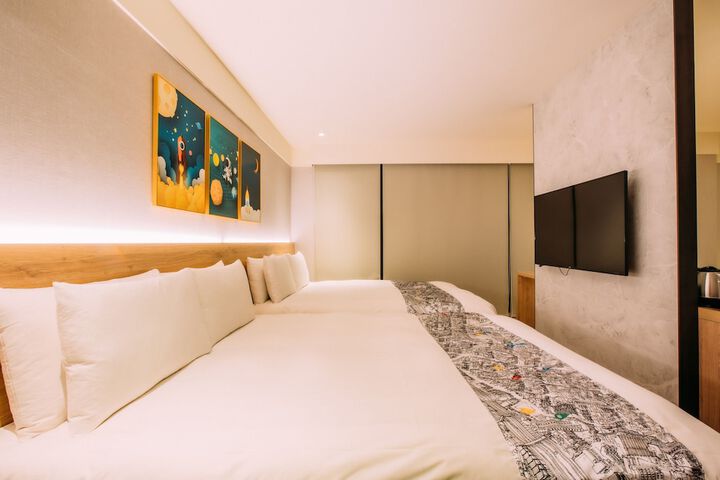 Room 70 of 210