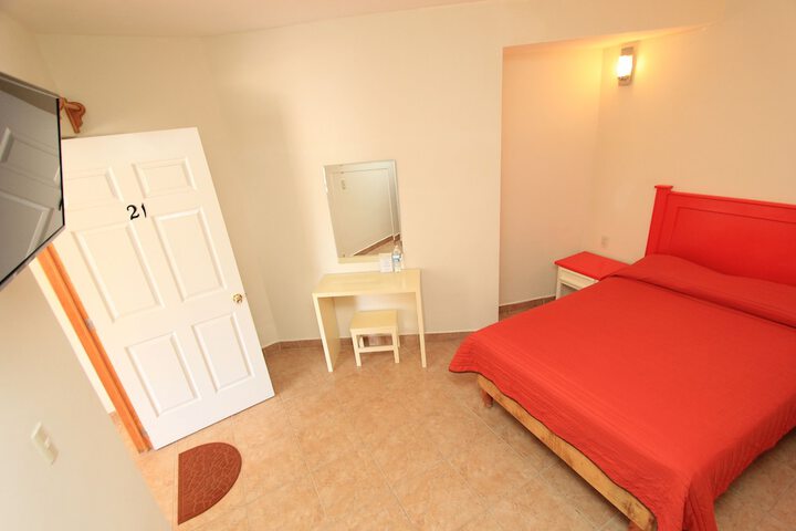Room 3 of 32
