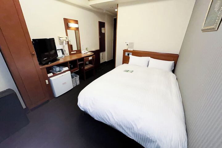 Room 9 of 47