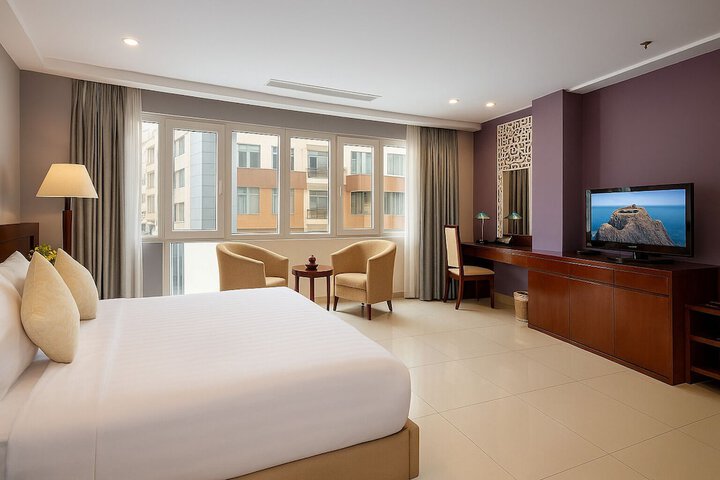Room 12 of 42