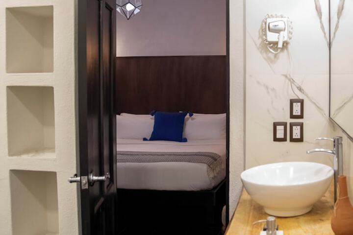 Room 42 of 75