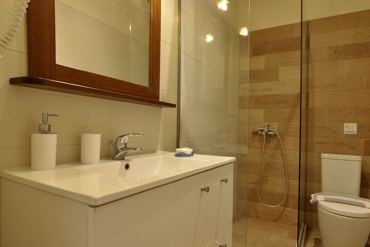 Room 7 of 21