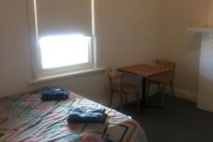 Room 6 of 20