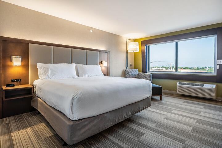 Standard Room, King or Two Doubles (6 of 7)