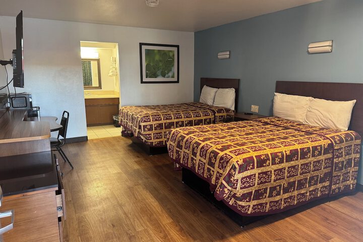 Room 4 of 26
