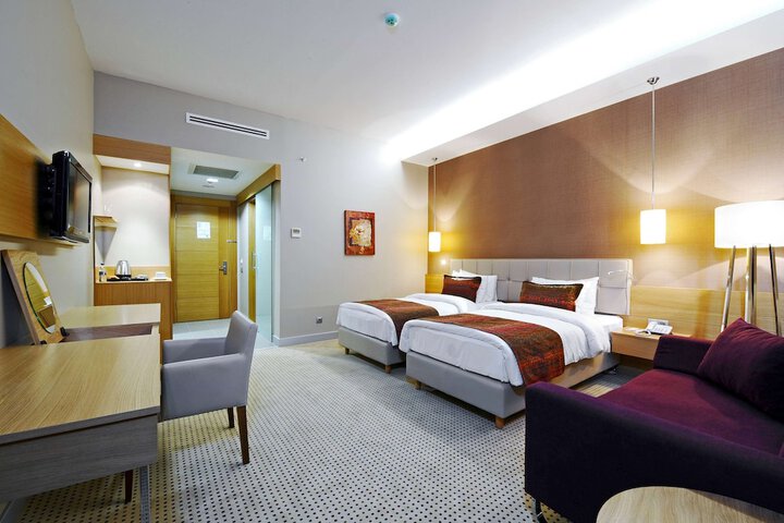 Room 20 of 84