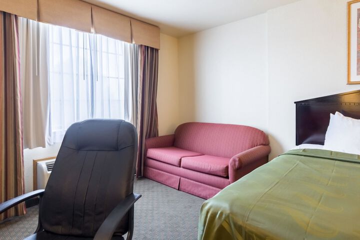 Room 15 of 48