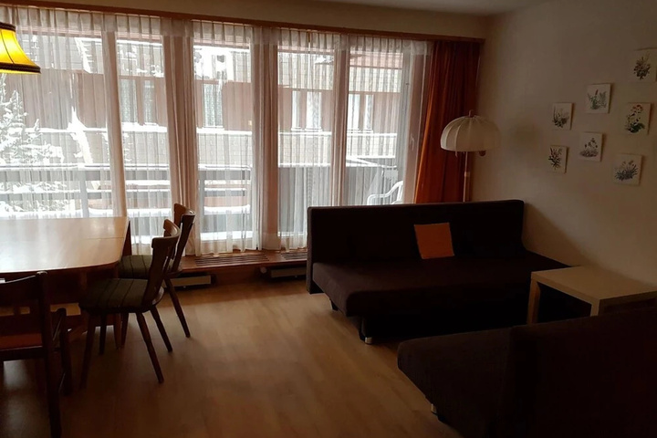 Room 2 of 12