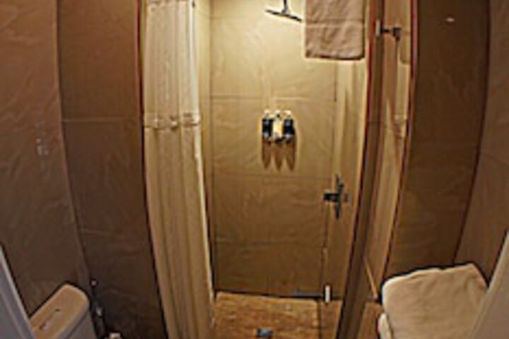 Room 109 of 192