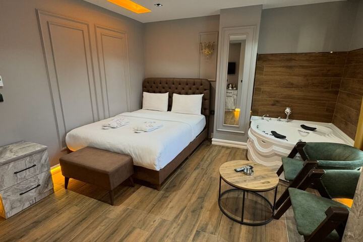 Room 14 of 45