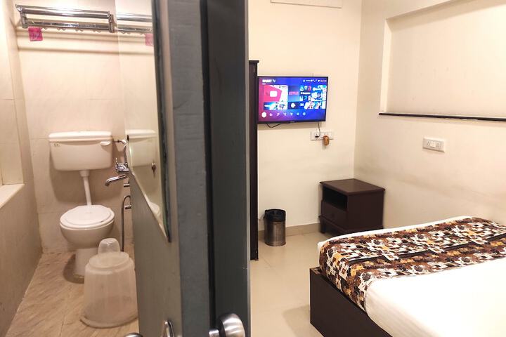 Room 41 of 66