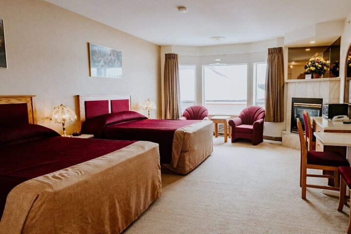 Room 2 of 5