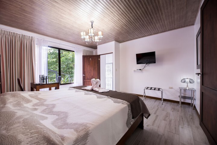 Room 14 of 63