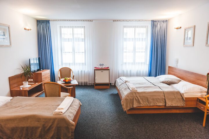 Room 10 of 52