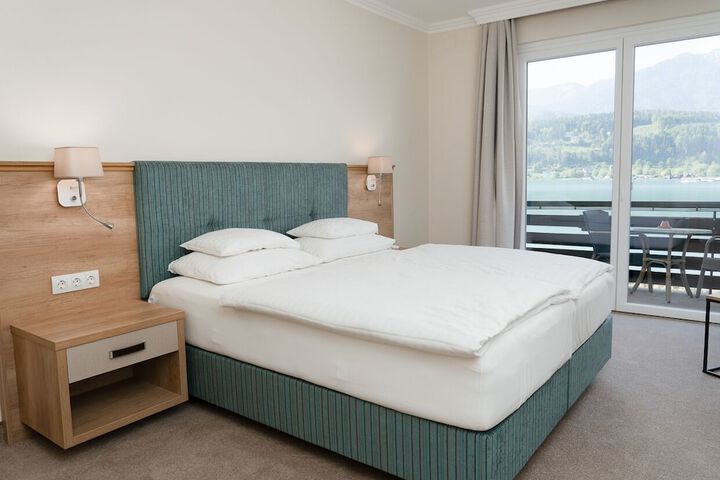Room 7 of 48