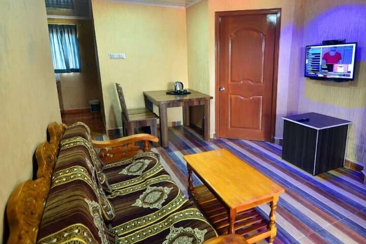 Room 7 of 13