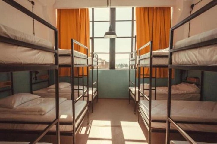 Room 2 of 6