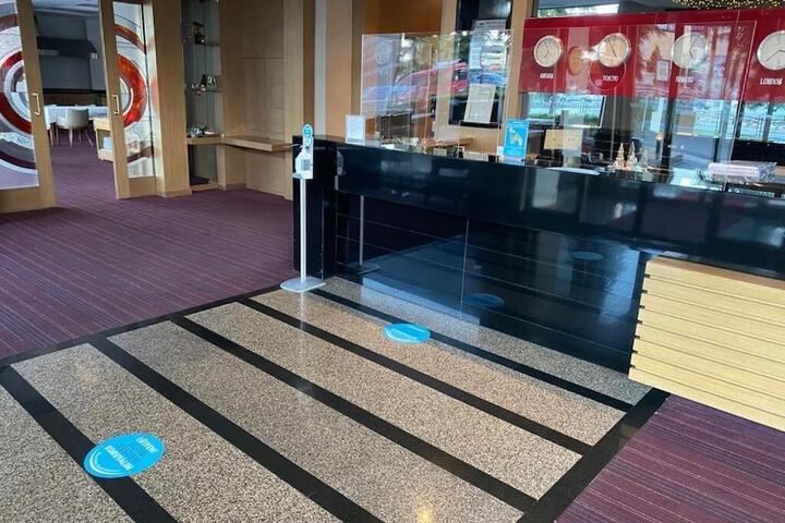 Entrance & Lobby