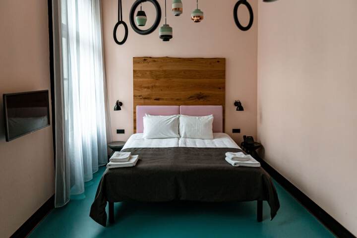 Room 65 of 112