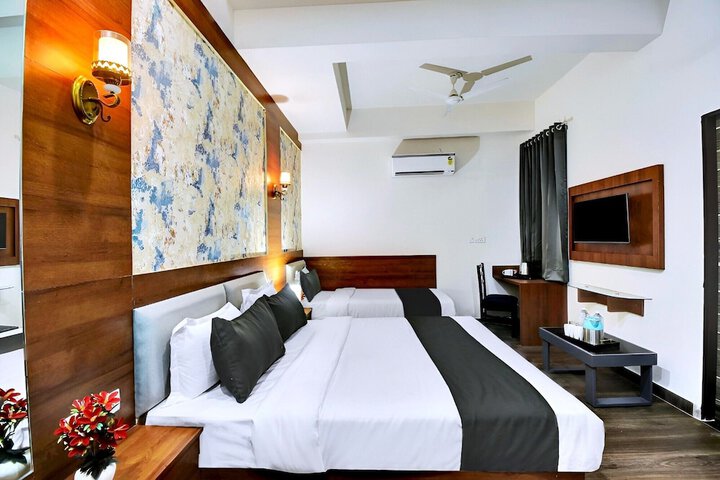 Room 14 of 24