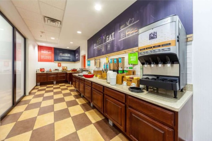 Breakfast area