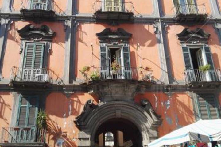 Cavour Rooms