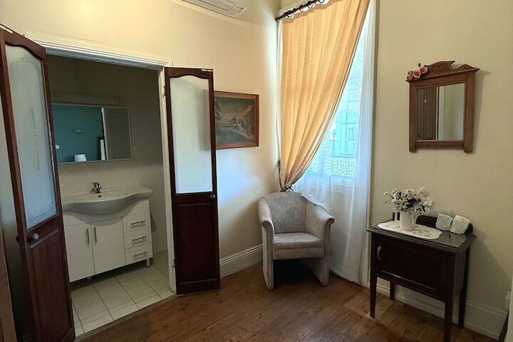 Room 20 of 39