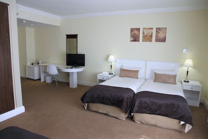 Room 10 of 52