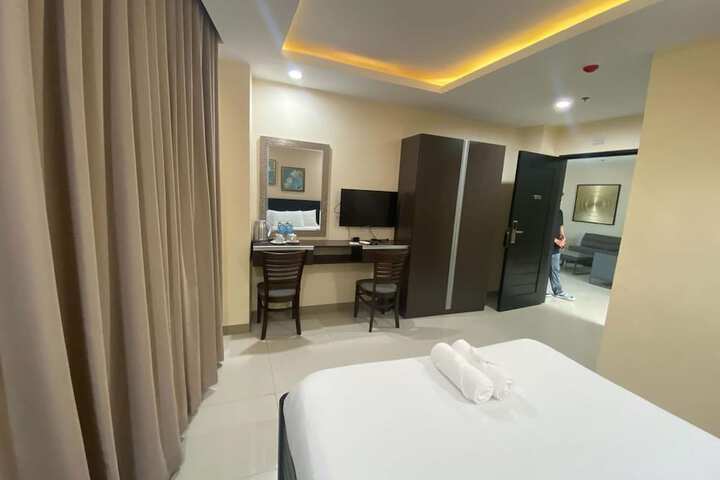 Room 26 of 34