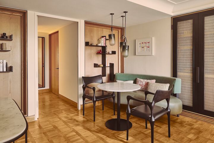 Room 49 of 106