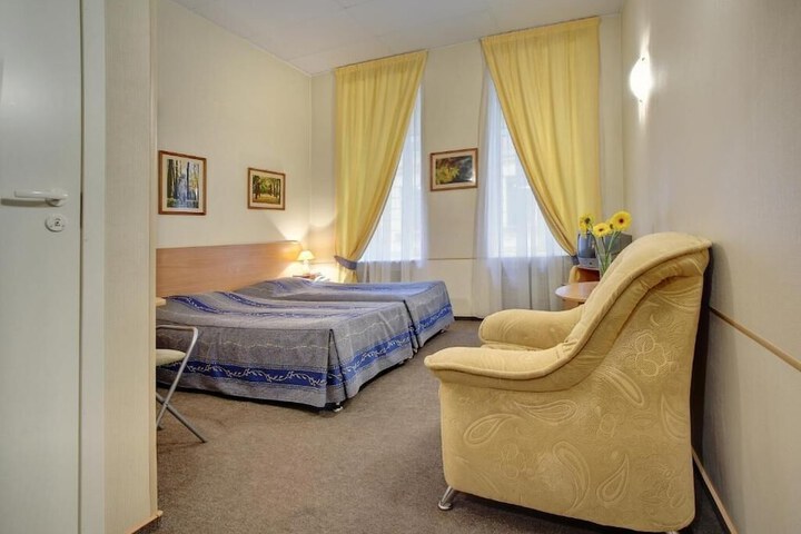 Room 13 of 34