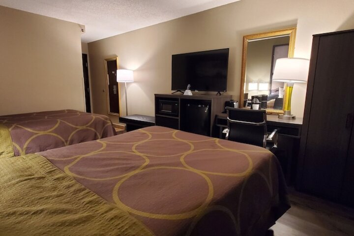 2 Double Beds (4 of 4)