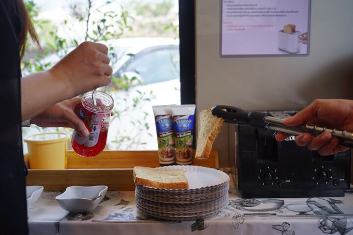Breakfast/Coffee Service 19 of 25