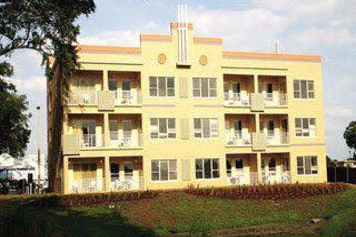 Hotel Exterior 2 of 2