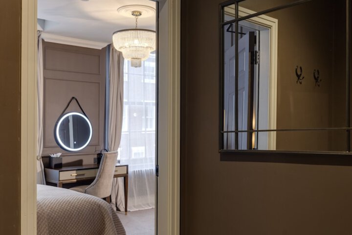 Room 13 of 67