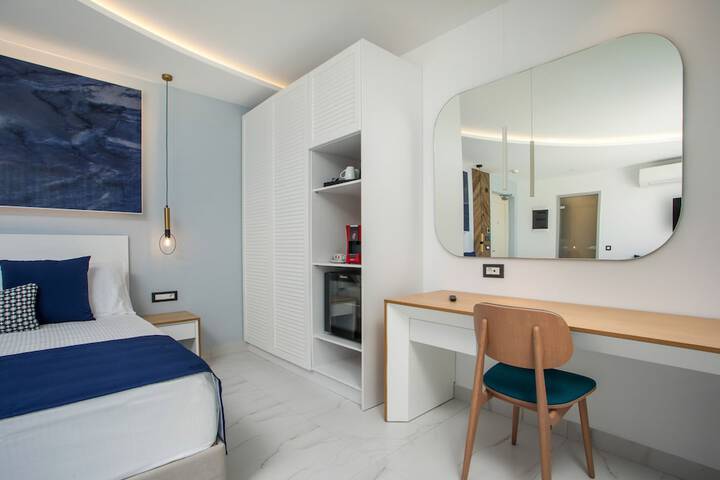 Room 47 of 154
