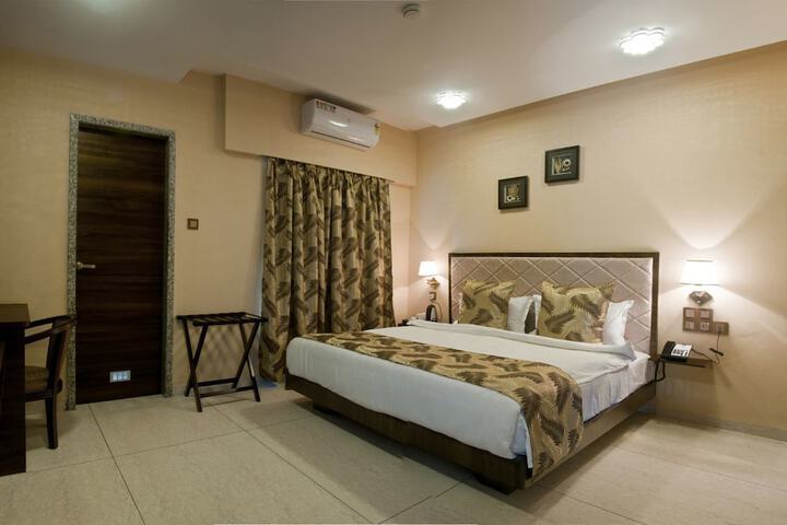 Room 8 of 71