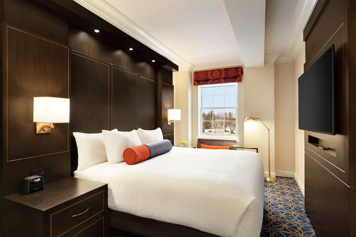Room 42 of 86