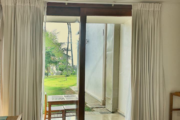 Room 35 of 100
